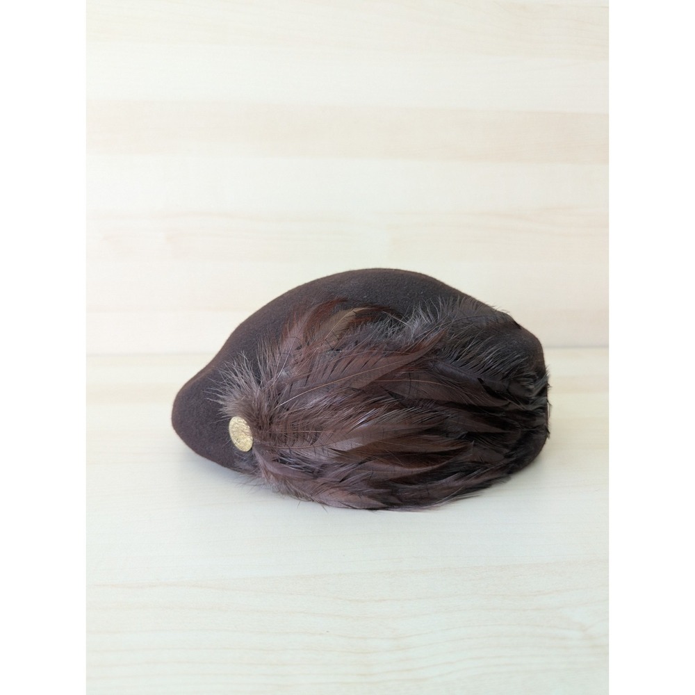 Vintage‎ Evelyn Varon Doeskin Felt Brown Wool Flat A Symmetrical Feather Hat